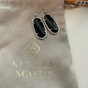 Kendra Scott Elle Earrings in Onyx - Like New!